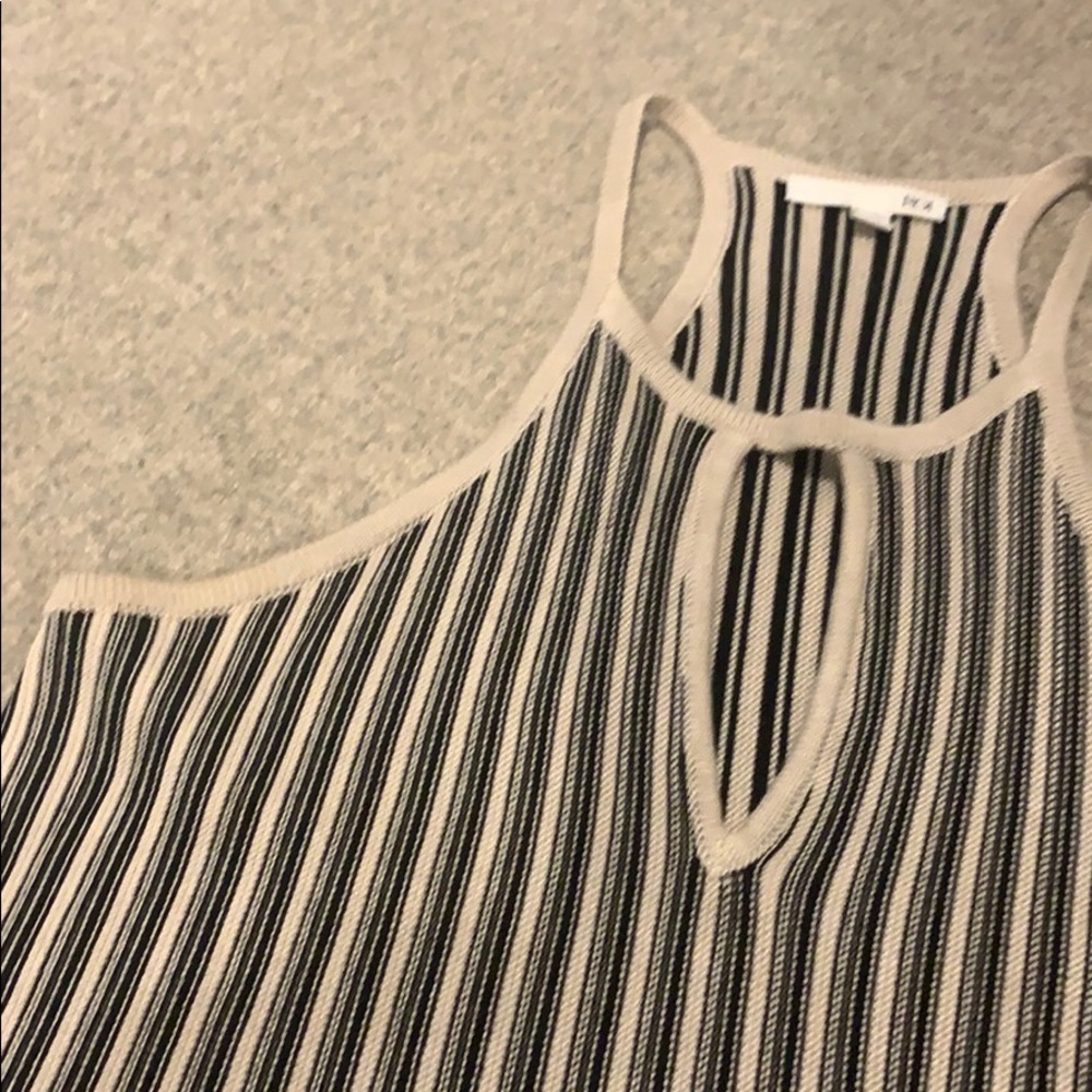 Tank - Picture 4 of 5